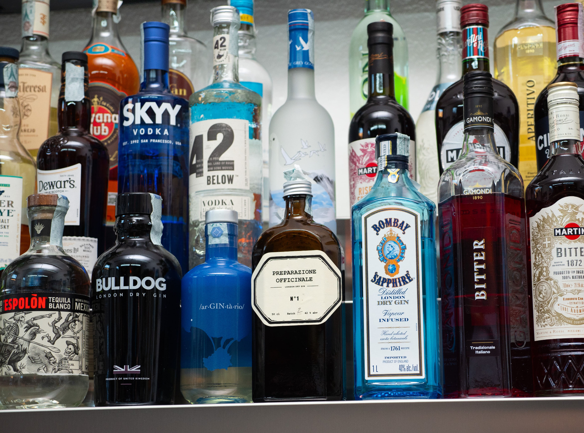 Shaker versamento drink filtrato